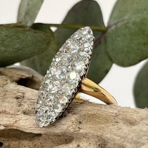 Galerie Madeleine Versailles, Bague ancienne Marquise or jaune 750/1000 18k pavage Diamants taille ancienne